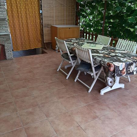 Agancs Vendeghaz Hotell Balatonszárszó Eksteriør bilde